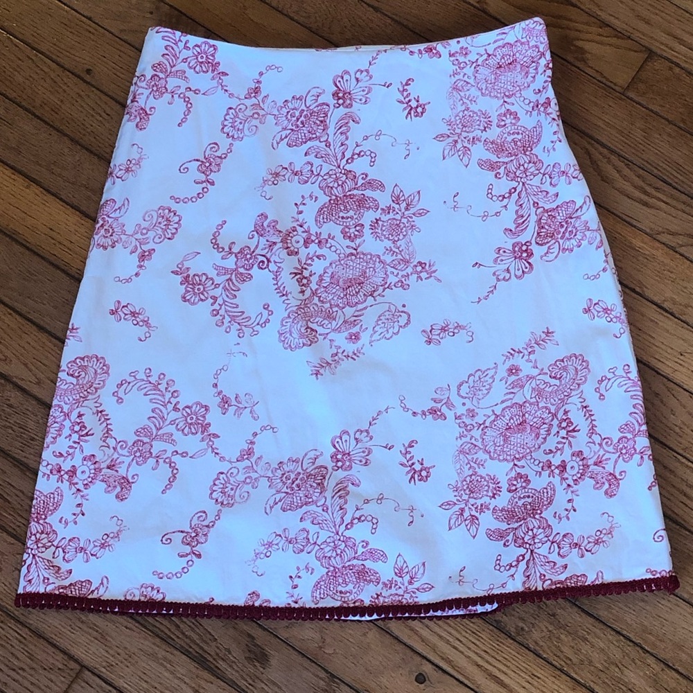 Red & White Patterned Skirt